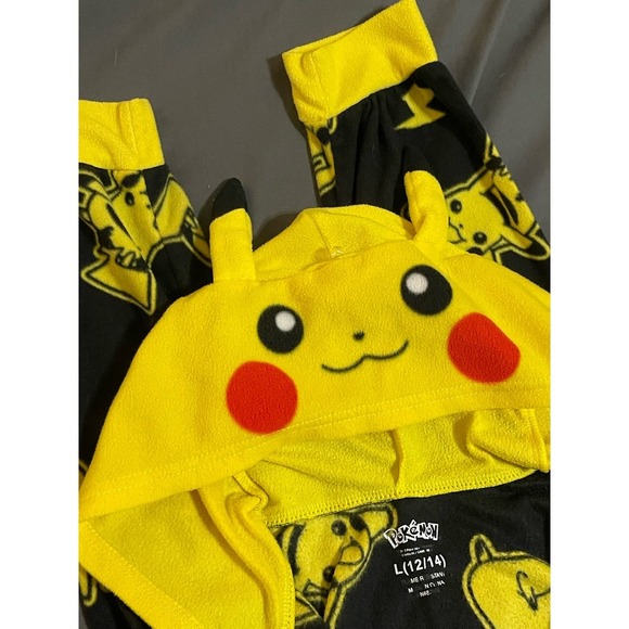 Pokémon Pikachu Big Kid Pajamas Onesie with Hood Yellow Size Large 12/14 - Picture 4 of 8